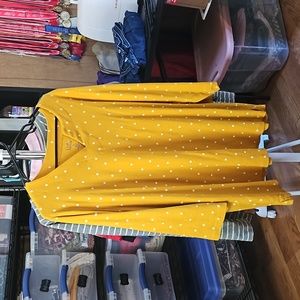 2x long sleeve shirt